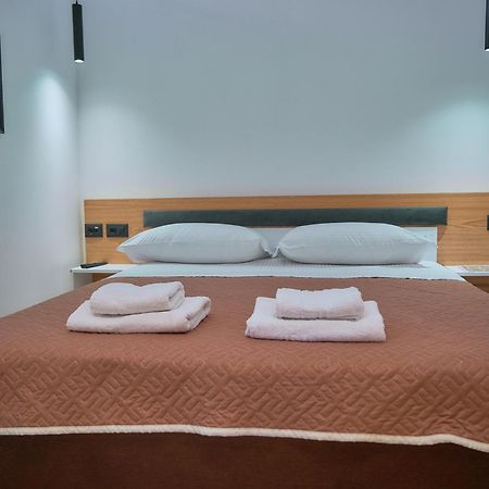 Kalpazo Inn Tirana Zewnętrze zdjęcie