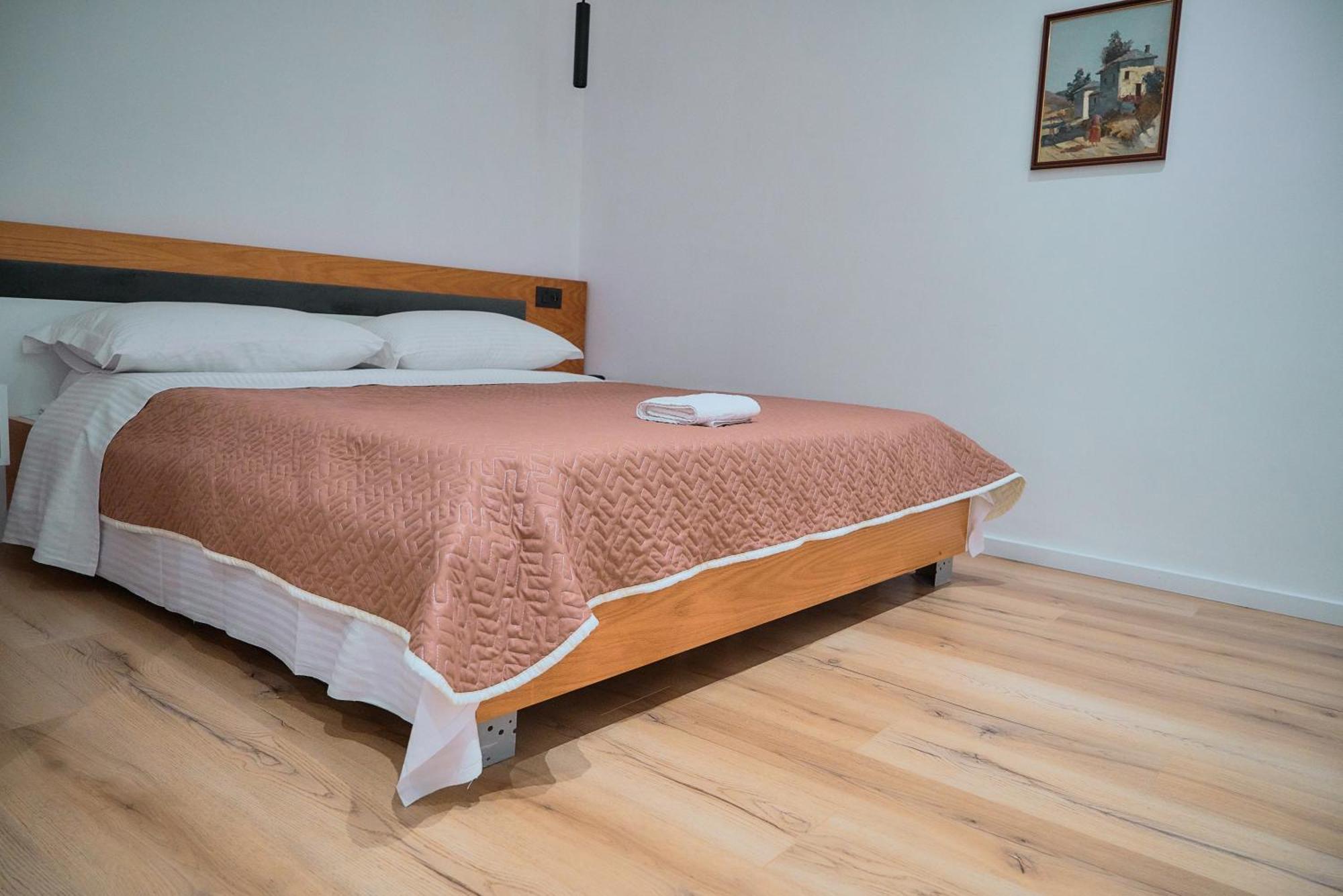 Kalpazo Inn Tirana Zewnętrze zdjęcie