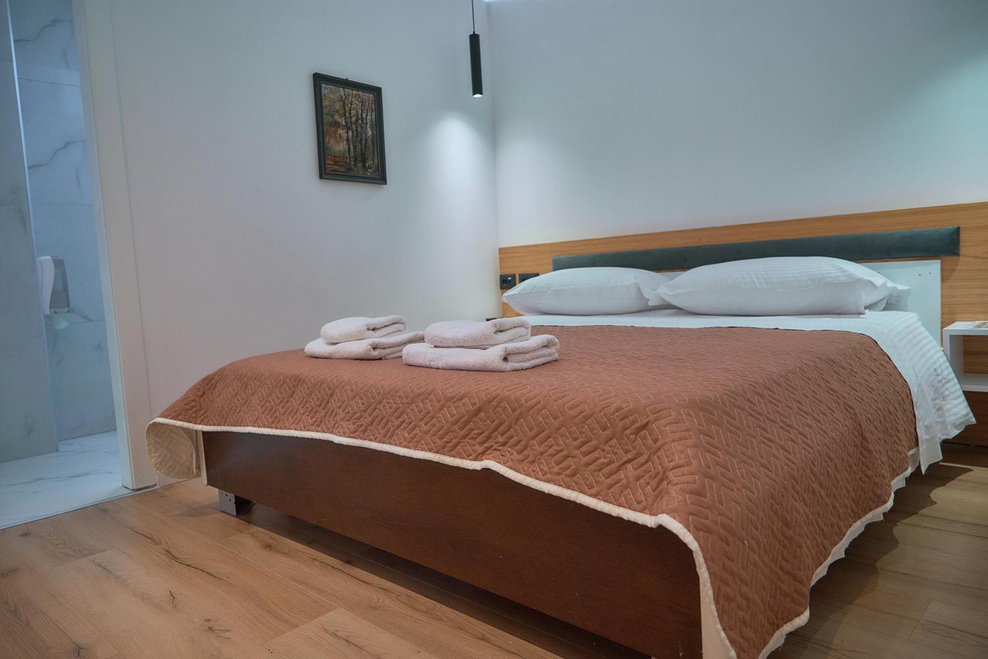Kalpazo Inn Tirana Zewnętrze zdjęcie