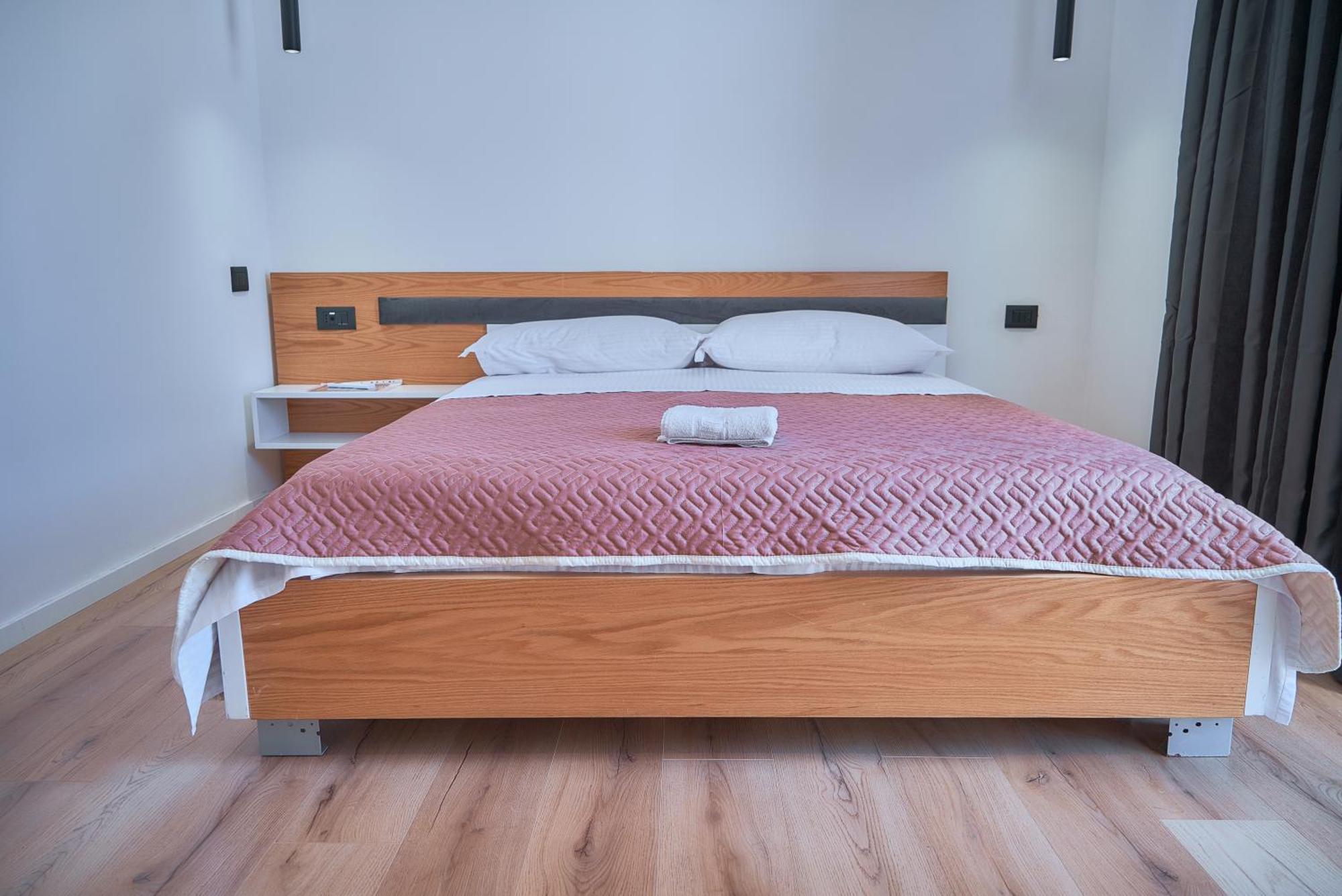Kalpazo Inn Tirana Zewnętrze zdjęcie