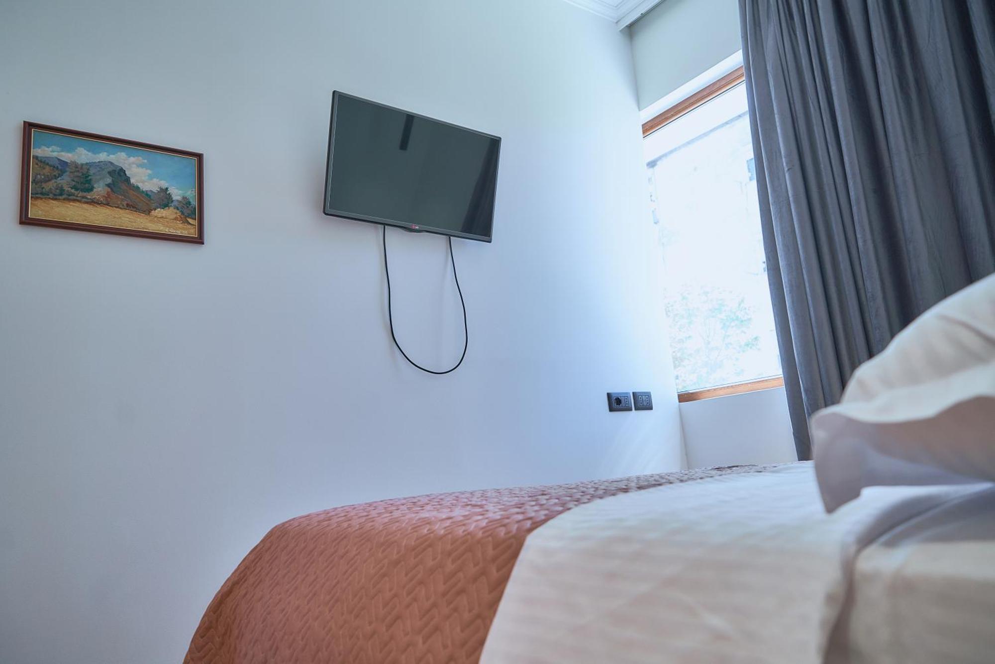 Kalpazo Inn Tirana Zewnętrze zdjęcie